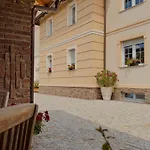 Aparthotel Gorczanskie Papiernia 110m2 Kominek & Wellness Niedźwiedź